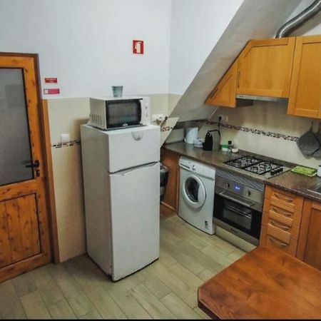 Roots Apartment ซัมบูเจย์ราโดมาร์ ภายนอก รูปภาพ