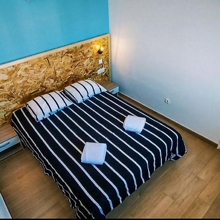 Roots Apartment ซัมบูเจย์ราโดมาร์ ภายนอก รูปภาพ